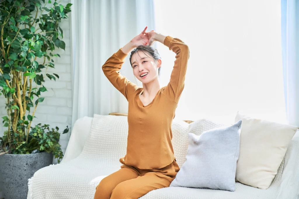 自律神経が整いリラックスしている女性