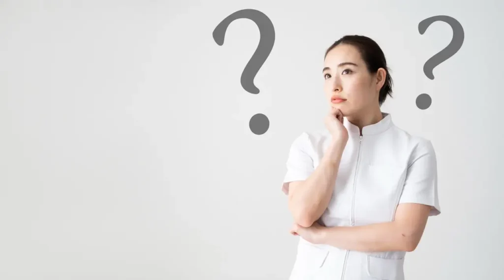 頭痛の原因が分からず悩む女性のイメージ