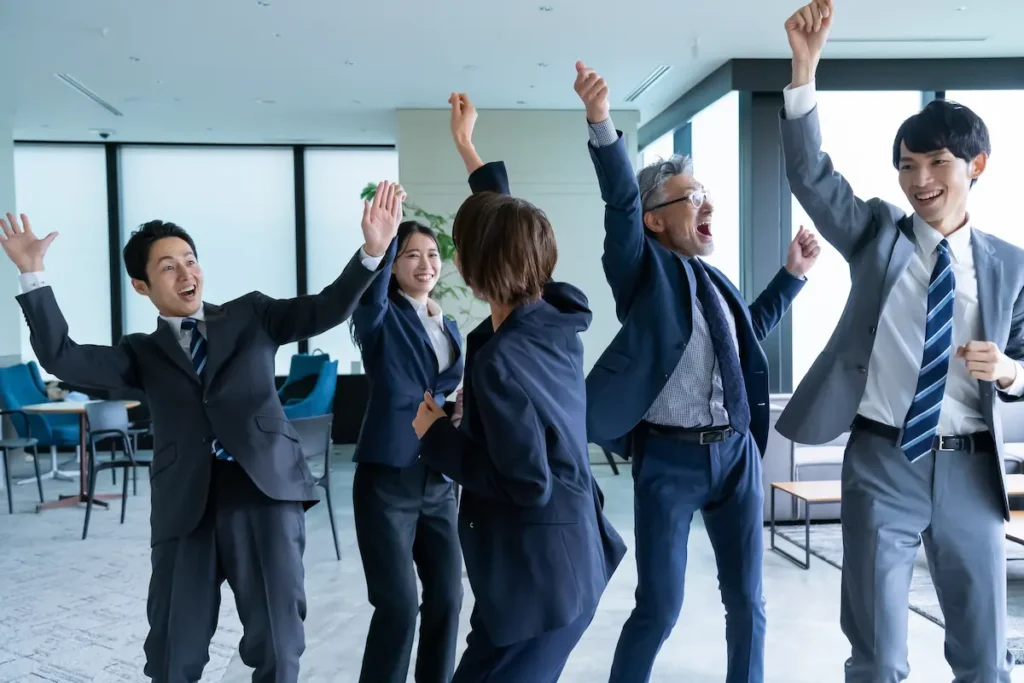 腰痛が改善して日常生活や仕事を楽しめるようになったイメージ